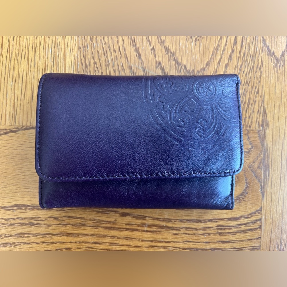 Danier dark purpleLeather Embossed Trifold Wallet